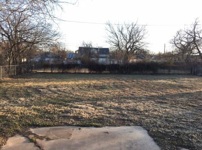 317 W Chicago St in Shawnee, OK - Building Photo - Building Photo