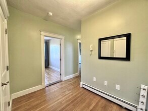 1669 Commonwealth Ave in Boston, MA - Building Photo - Building Photo