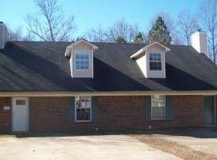 2405 Leeward Ct in Lithia Springs, GA - Foto de edificio - Building Photo