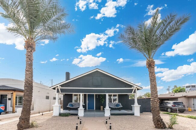 1311 N 14th St in Phoenix, AZ - Foto de edificio - Building Photo