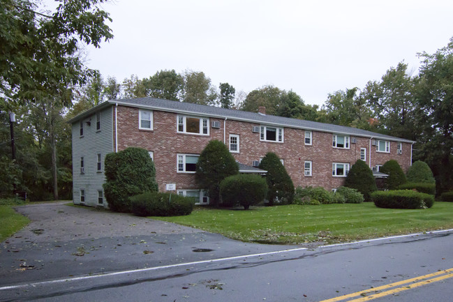 157 Stone St in Walpole, MA - Foto de edificio - Building Photo