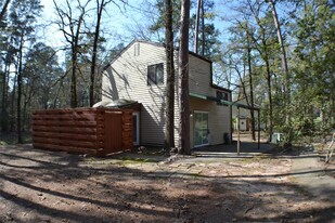 30 Putters W in Huntsville, TX - Foto de edificio - Building Photo