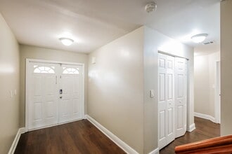 15045 SW 108th Terrace in Miami, FL - Foto de edificio - Building Photo