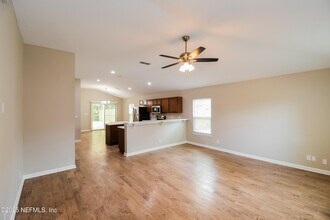 5609 Village Pond Cir in Jacksonville, FL - Building Photo - Building Photo
