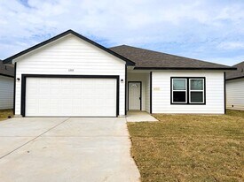 1555 Rd 5728 in Cleveland, TX - Building Photo