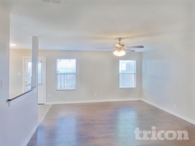 8783 Cove Meadow Ln in Fort Worth, TX - Building Photo - Building Photo