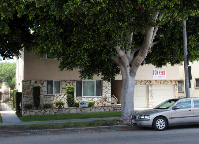 2069 E 3rd St in Long Beach, CA - Building Photo - Building Photo