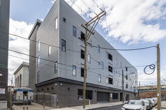 2411 Kensington Ave in Philadelphia, PA - Building Photo - Building Photo
