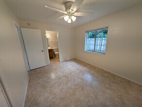 52 Saint Johanna Dr in Oviedo, FL - Foto de edificio - Building Photo