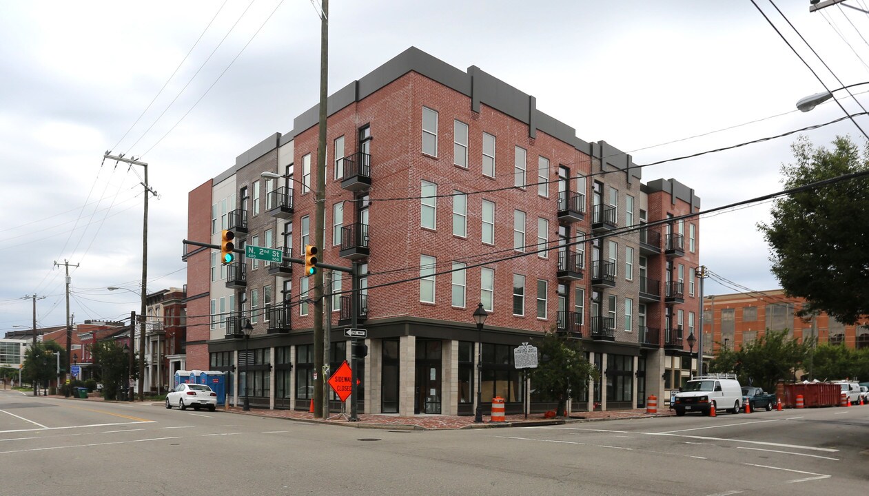 Eggleston Plaza in Richmond, VA - Building Photo