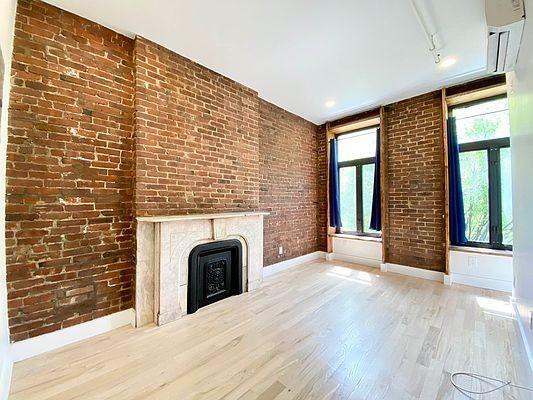 424 E 117th St in New York, NY - Building Photo