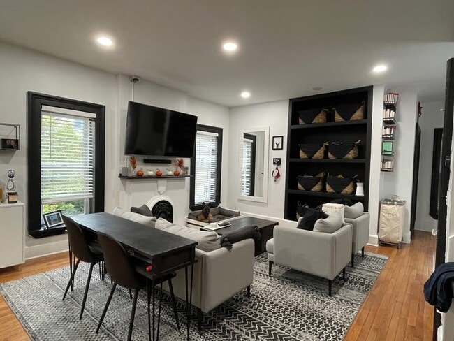 property at 68 E Hubbard Ave