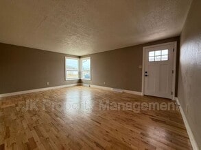 528 21st Ave NE in Great Falls, MT - Building Photo - Building Photo