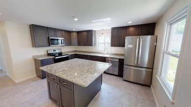 30 Paul Ave in Nashua, NH - Building Photo - Building Photo