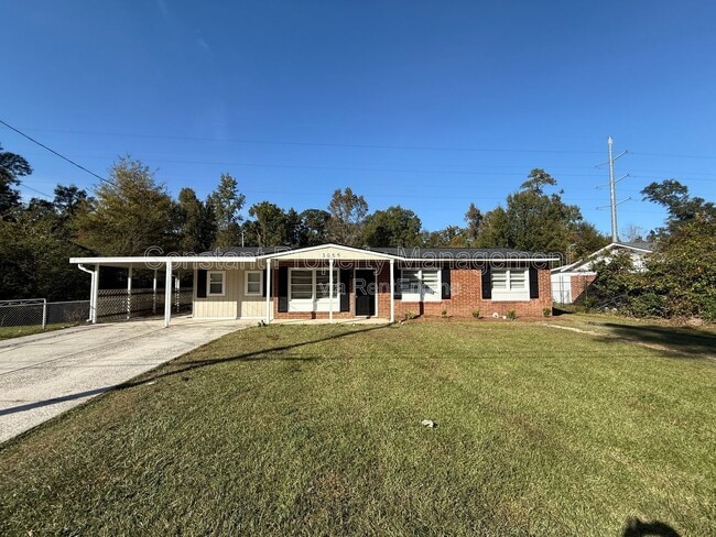 property at 3059 O'Hara Dr N