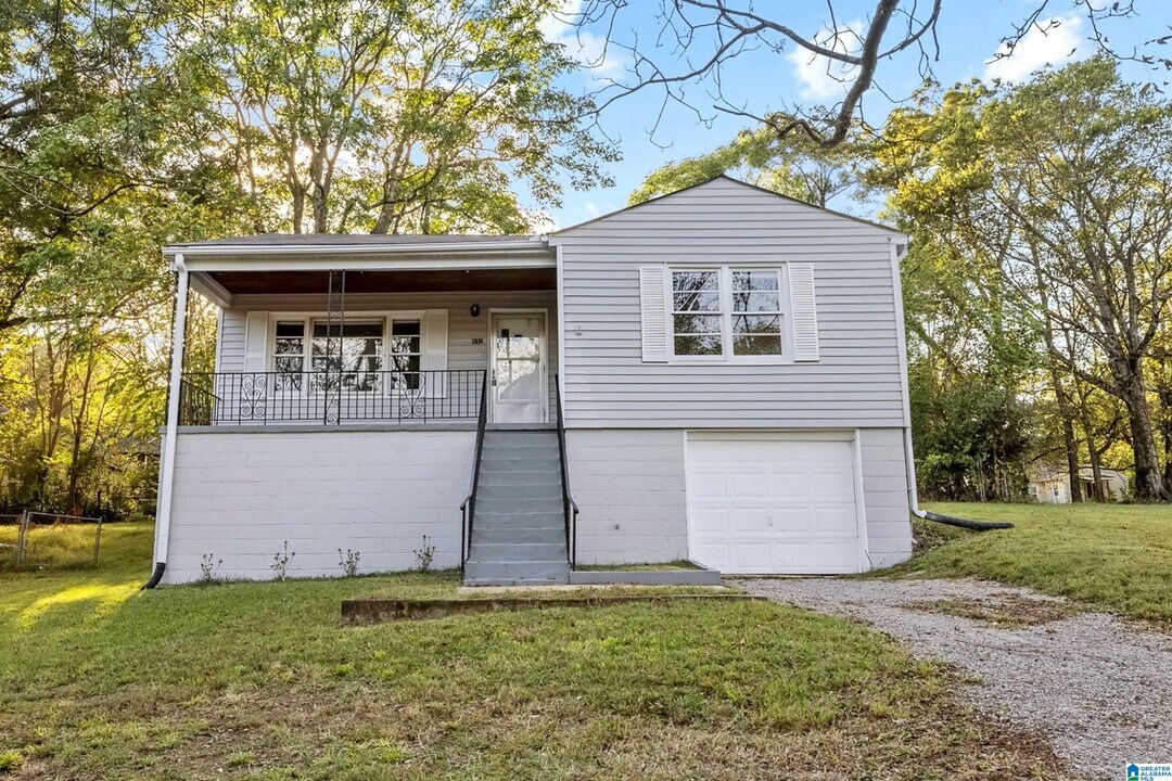 932 5 Mile Rd in Birmingham, AL - Building Photo