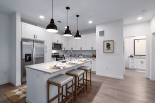 Bluestem at Loyola in Austin, TX - Building Photo