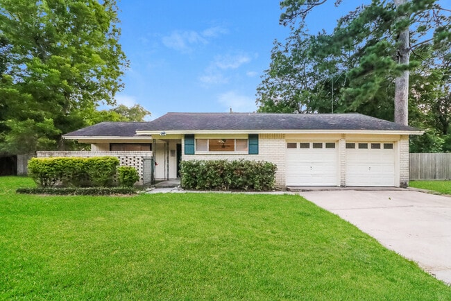 property at 9 Hillcrest St