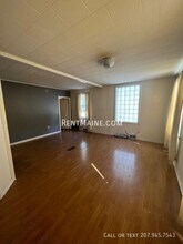 142 Pine St in Bangor, ME - Building Photo - Building Photo