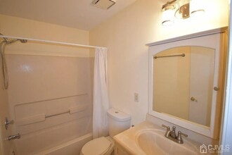 2013 Bayhead Dr in Sayreville, NJ - Building Photo - Building Photo