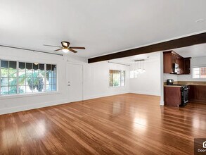 7315 S Harvard Blvd in Los Angeles, CA - Foto de edificio - Building Photo