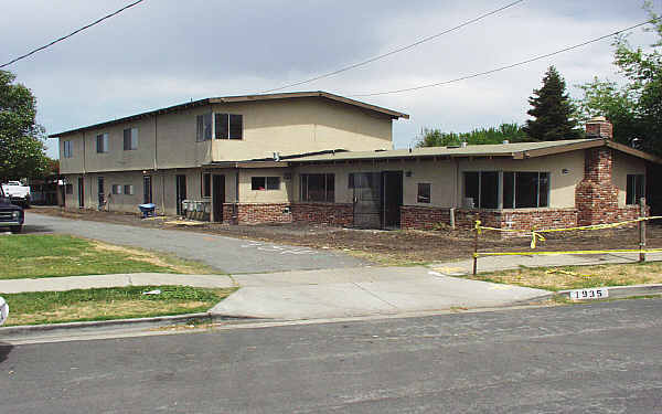 1935 Carlotta Dr in Concord, CA - Building Photo - Building Photo