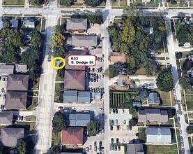 632 S Dodge St in Iowa City, IA - Building Photo - Building Photo