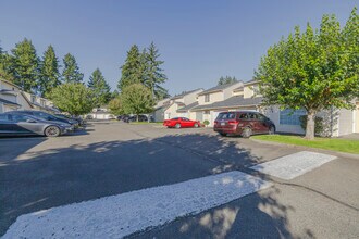 Forest Park Village Apartments in Auburn, WA - Building Photo - Building Photo