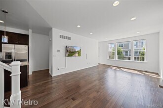 4636 Bradley Cir in Troy, MI - Building Photo - Building Photo