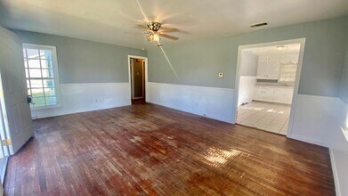 2119 37th St in Lubbock, TX - Foto de edificio - Building Photo