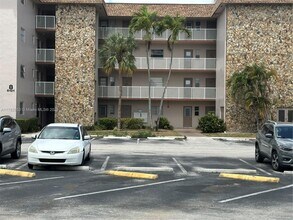 8121 SW 24th Ct, Unit 204 in Davie, FL - Building Photo - Building Photo