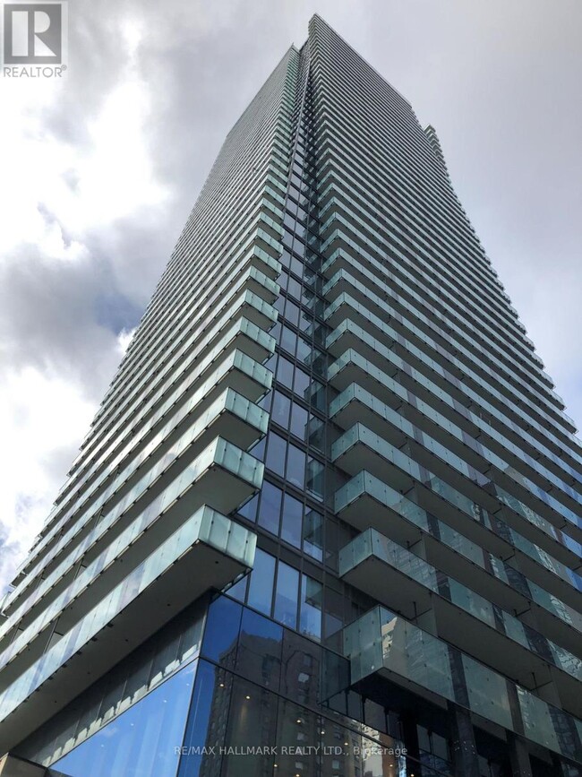 65-2665 St Mary St
