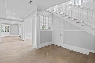 476 Heath St in Brookline, MA - Building Photo - Building Photo
