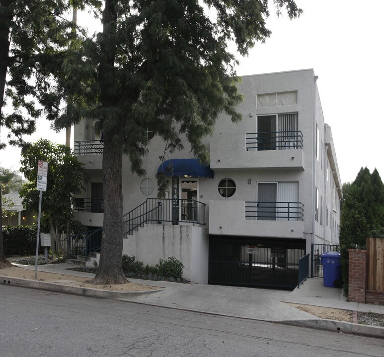 14142 Tiara St in Sherman Oaks, CA - Foto de edificio