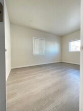 5801 Walnut St in Oakland, CA - Building Photo - Building Photo