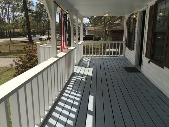 201 Becky St in Hinesville, GA - Building Photo - Building Photo
