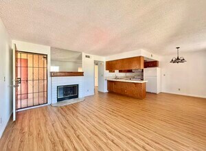 4310 Sanderling Cir in Las Vegas, NV - Building Photo - Building Photo