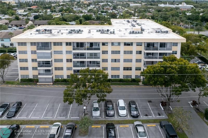 50 SW 3rd Ave in Boca Raton, FL - Building Photo