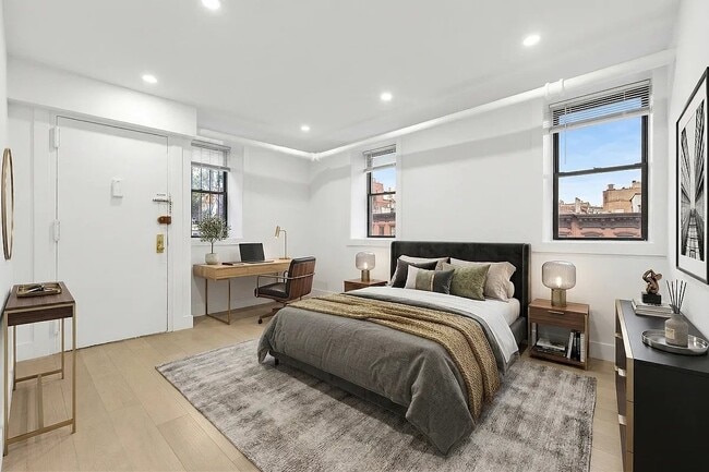 704 Eighth Avenue, Unit GARDEN in Brooklyn, NY - Building Photo - Building Photo