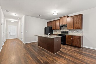 1828 Old Dogwood in Jonesboro, GA - Building Photo - Building Photo