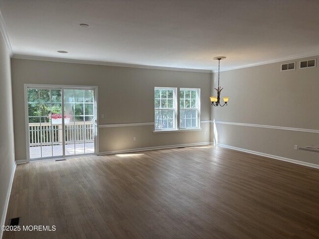 10 Windward Drive in Stafford Township, NJ - Building Photo - Building Photo