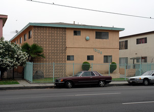 13126 S Vermont Ave in Gardena, CA - Building Photo - Building Photo