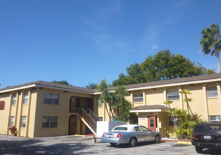 Pierce Street Apartments in Clearwater, FL - Building Photo