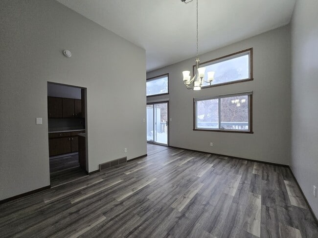 property at 918 N 39th St