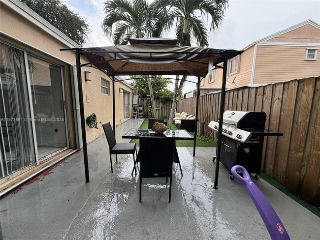 14560 SW 124th Pl in Miami, FL - Building Photo - Building Photo