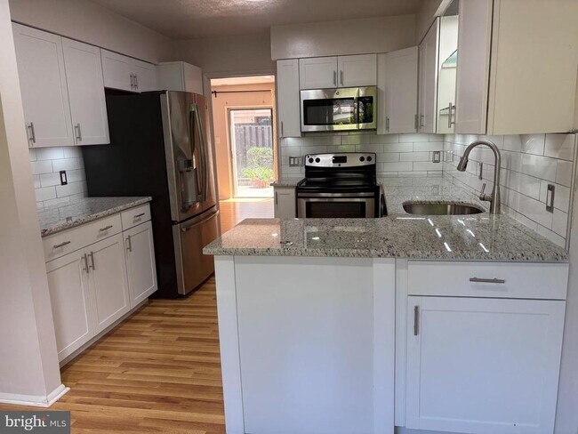 1350 Northgate Square in Reston, VA - Building Photo - Building Photo