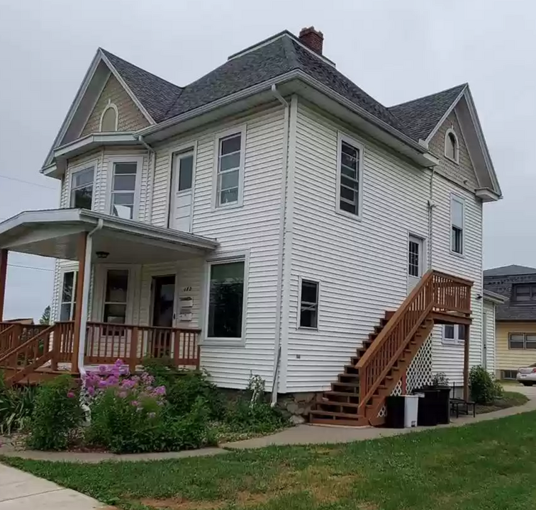 480 Irene St in Platteville, WI - Foto de edificio