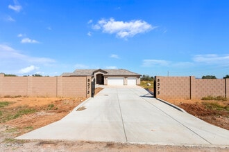 8373 E Sunwing Ridge Dr in Hereford, AZ - Building Photo - Building Photo