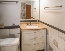 4958 Tholozan Ave, Unit 1F in St. Louis, MO - Building Photo - Building Photo