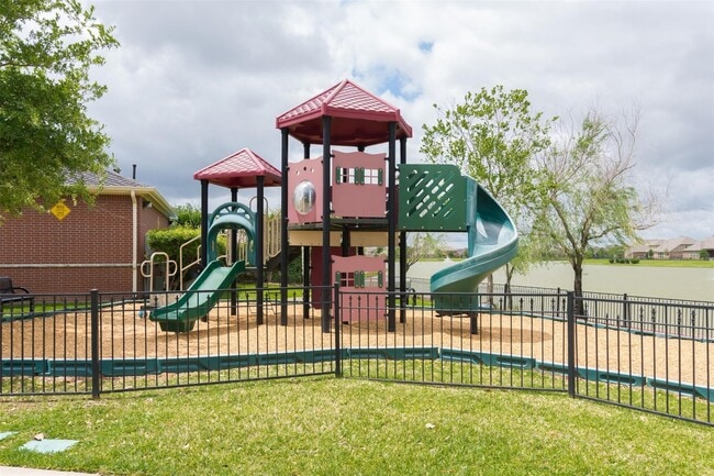 18215 Amalfi Coast Dr